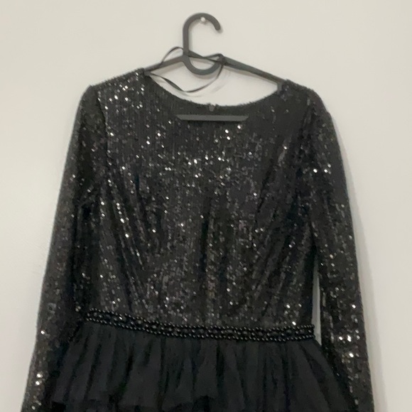 Ieena for Mac Duggal gown size 4 - Picture 4 of 10